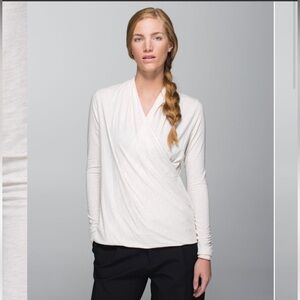 Lululemon Radiant Long Sleeve
Heathered Angel White Size 10